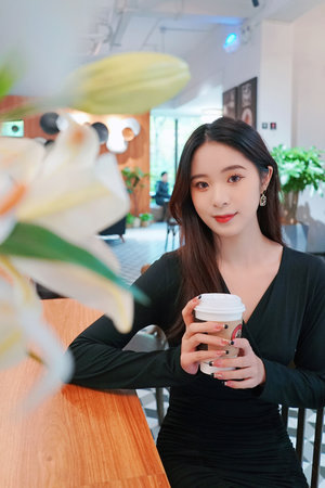 啊CAO死你个浪货高H小雪视频